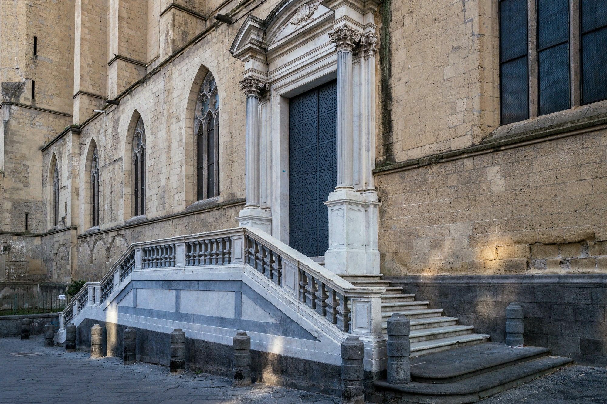 Art Suite Nel Cuore Di Napoli Exterior photo